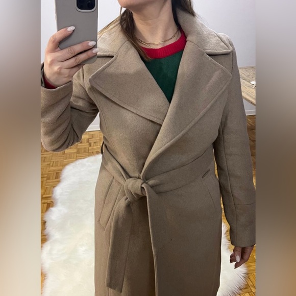 Calvin Klein belted beige coat - Picture 2 of 3